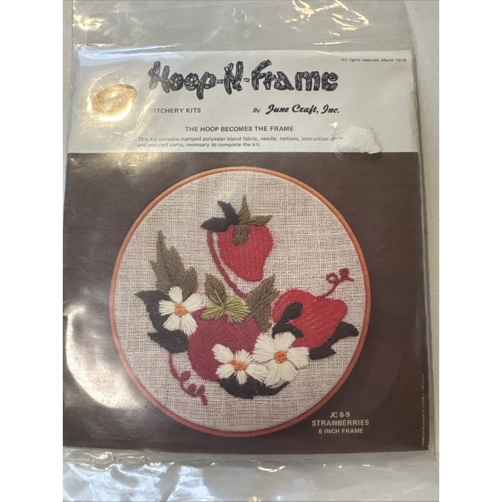 Vintage 1978 June Craft Hoop-N-Frame Strawberries Stitchery Kit JC 6-9 6 Inch